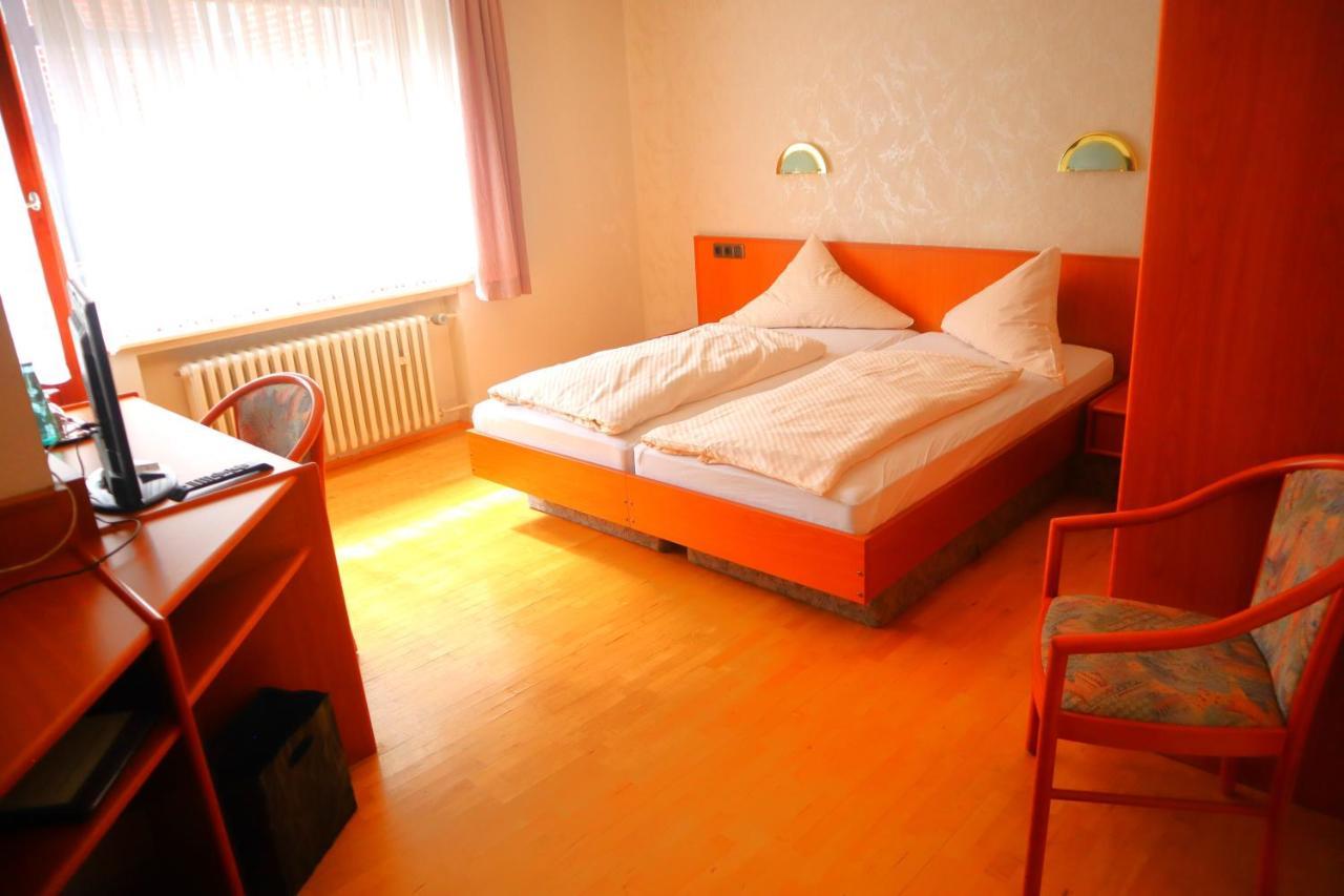 Pension Zur Harburg Hotel Uslar Buitenkant foto