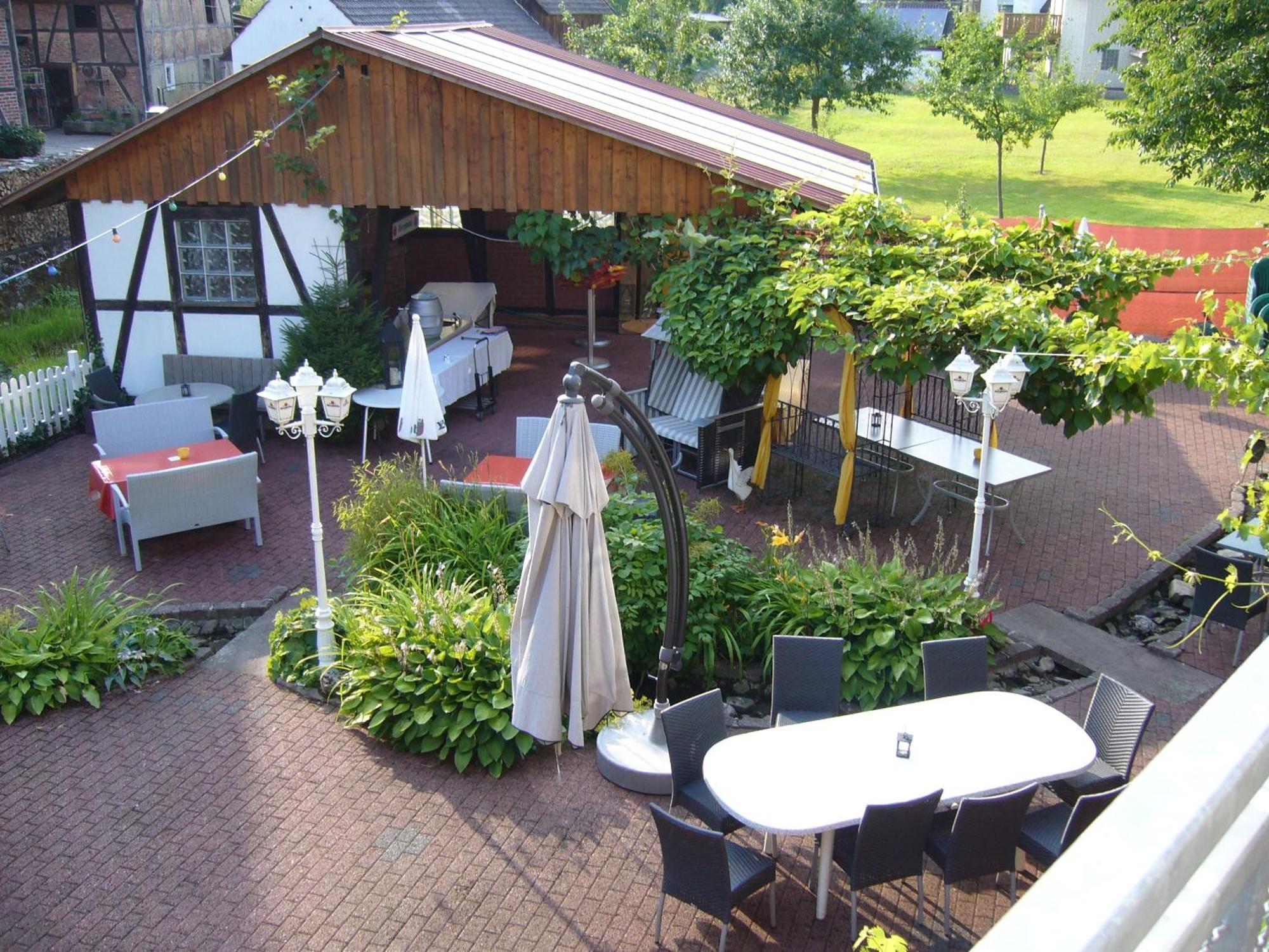 Pension Zur Harburg Hotel Uslar Buitenkant foto