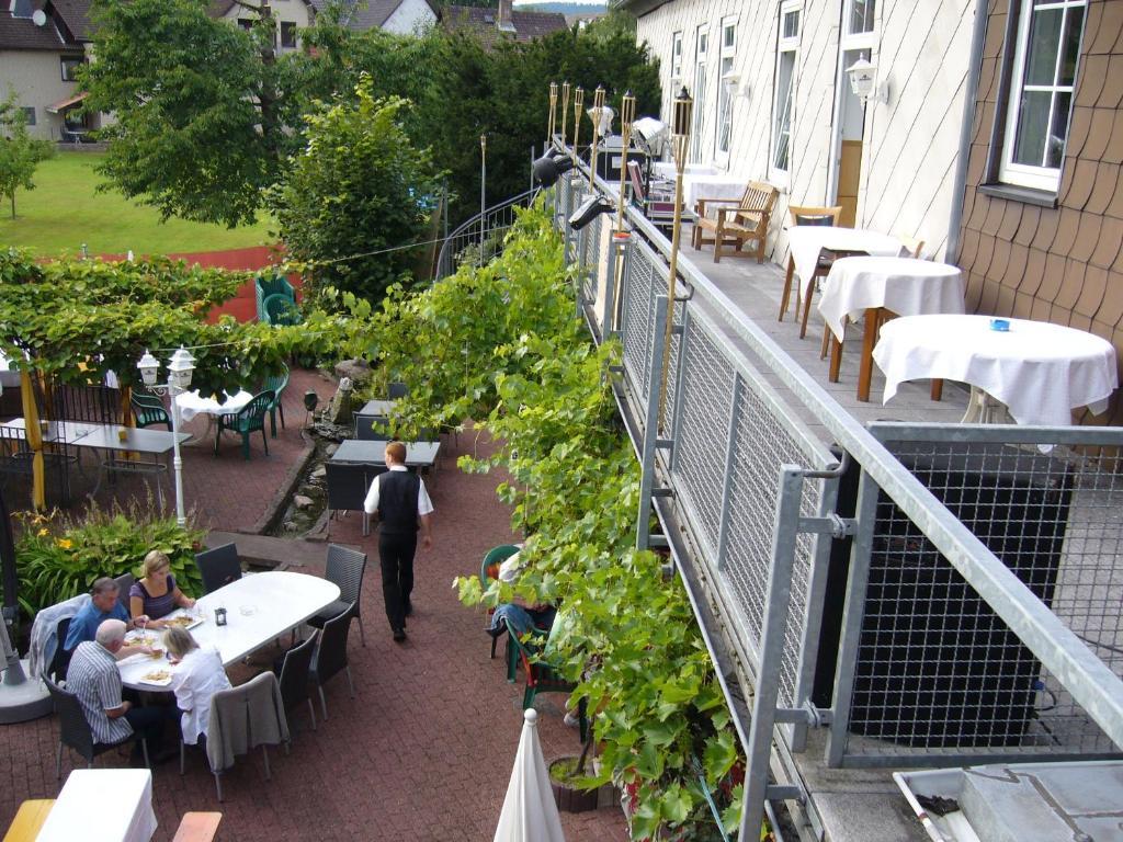 Pension Zur Harburg Hotel Uslar Buitenkant foto